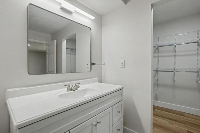 Building Photo - 7882 Lockport Blvd