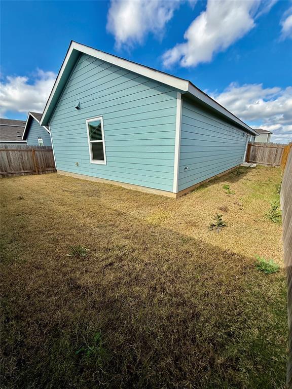 Building Photo - 716 Commander Abbott Dr