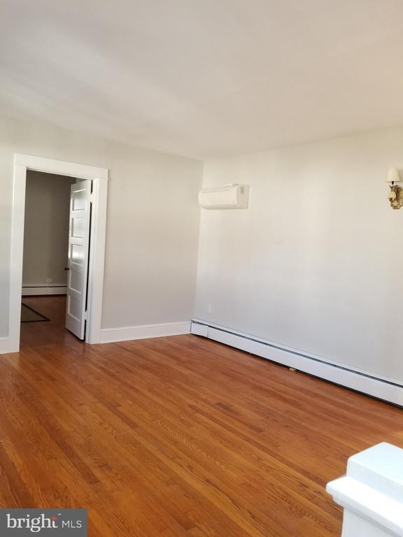 Building Photo - 300 Lafayette St