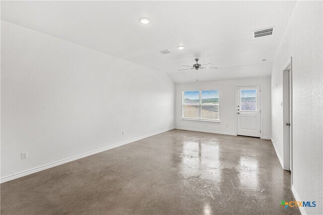 Building Photo - 1214 Concord Dr
