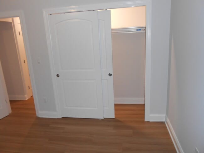 Building Photo - 50 Greenhouse Rd