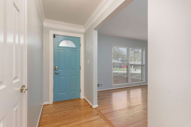 Building Photo - 1211 Meadowridge Trail