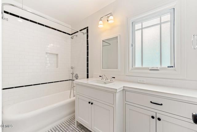 Building Photo - 820 Brent Ave