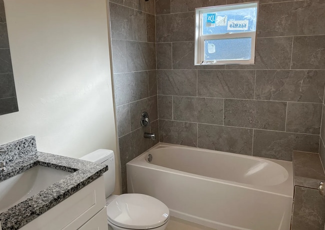 Building Photo - Beautiful Brand new house for rent, Lehigh Acres