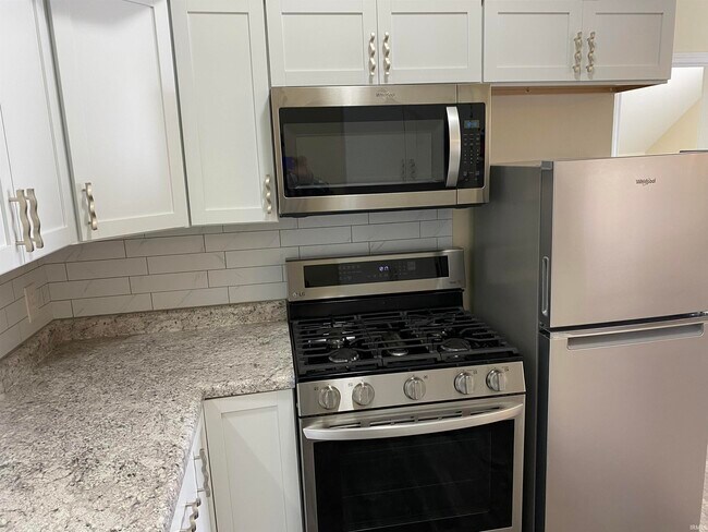 Building Photo - 1220 S Curry Pike