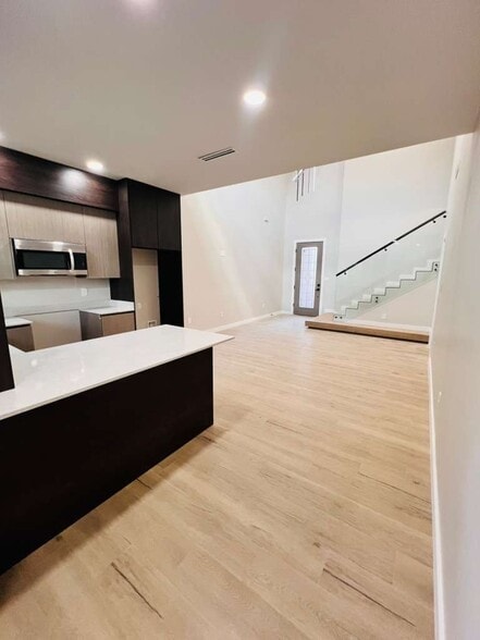 Building Photo - 2218 Corales St