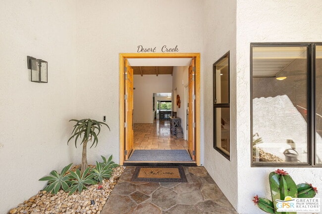 Building Photo - 40563 Desert Creek Ln
