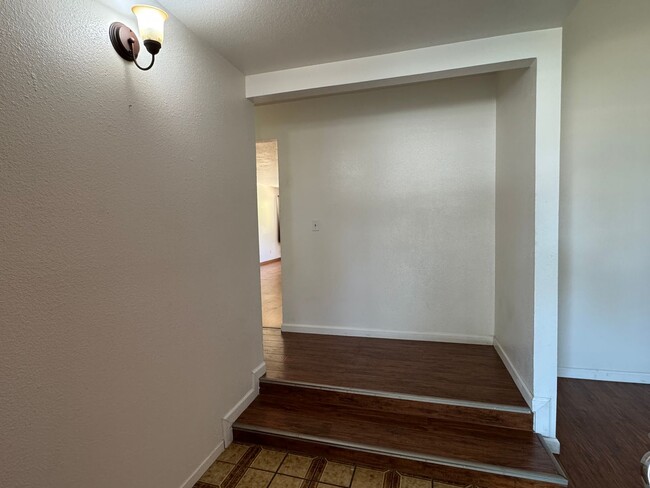 Building Photo - Four Bed, Two Bath Home In North Stockton