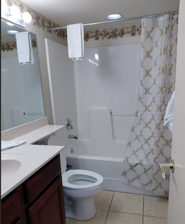 Building Photo - Turnkey Furnished Condo