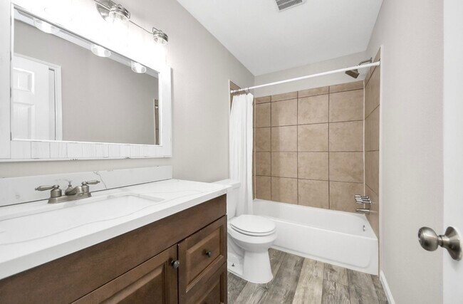 Building Photo - 9638 Ravensworth Dr