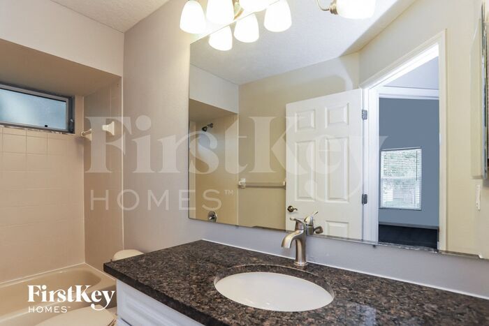 Building Photo - 3041 Savannah Oaks Cir