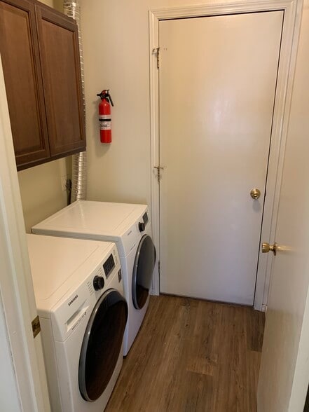 Laundry Room - 7552 Camino Ct