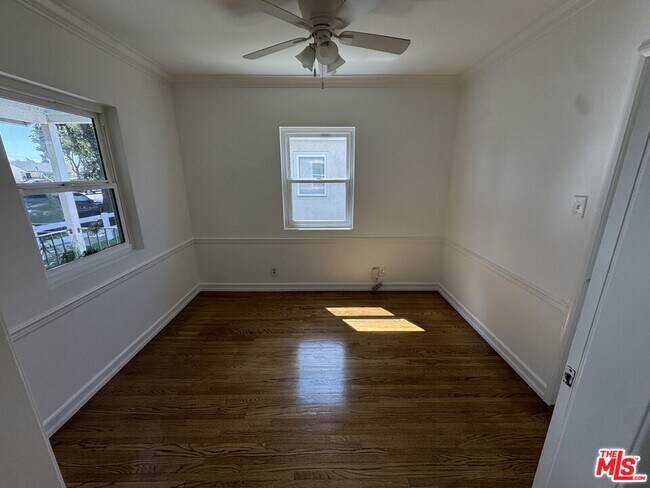 Building Photo - 6003 Bellflower Blvd