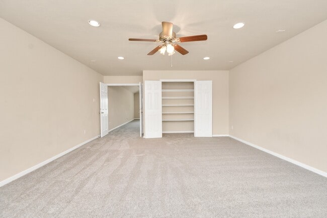 Building Photo - 25206 Hazel Ranch Dr