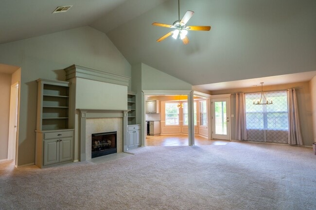 Building Photo - 4 Bed | 2 Bath | Owasso