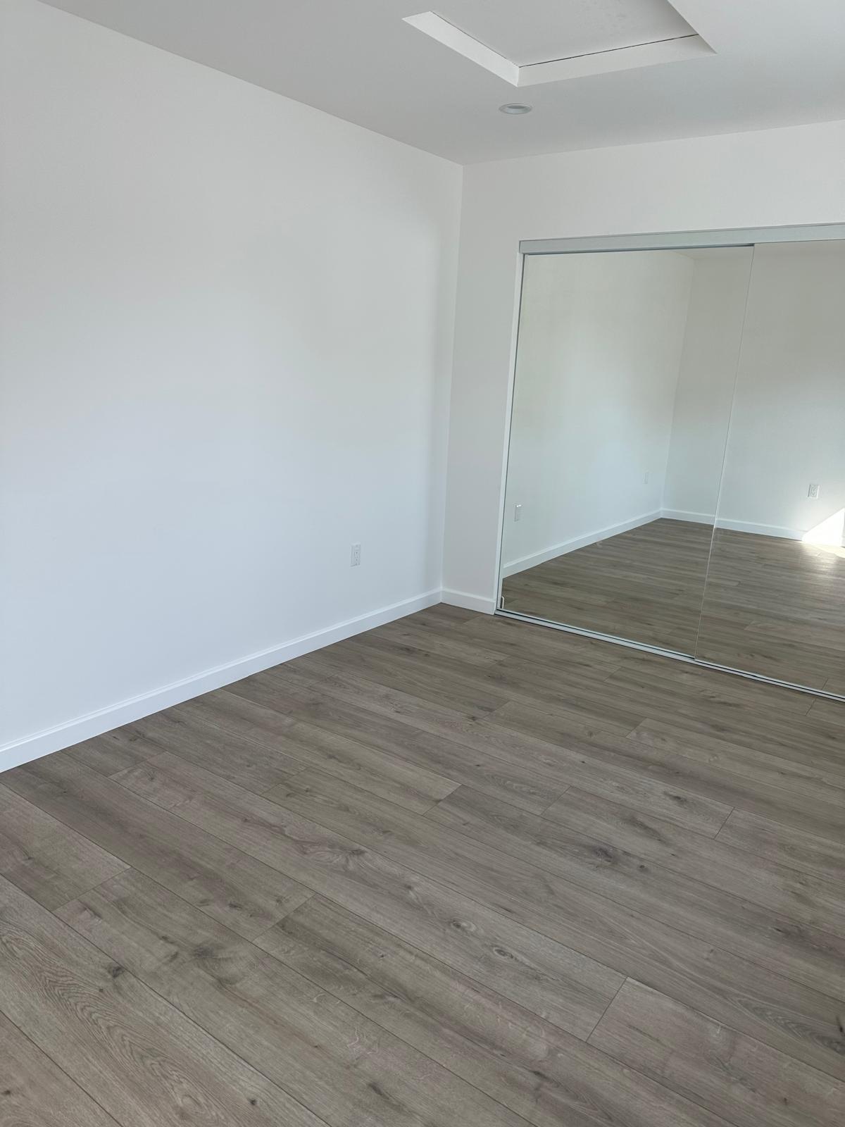 Building Photo - 1298 N Dominion Ave