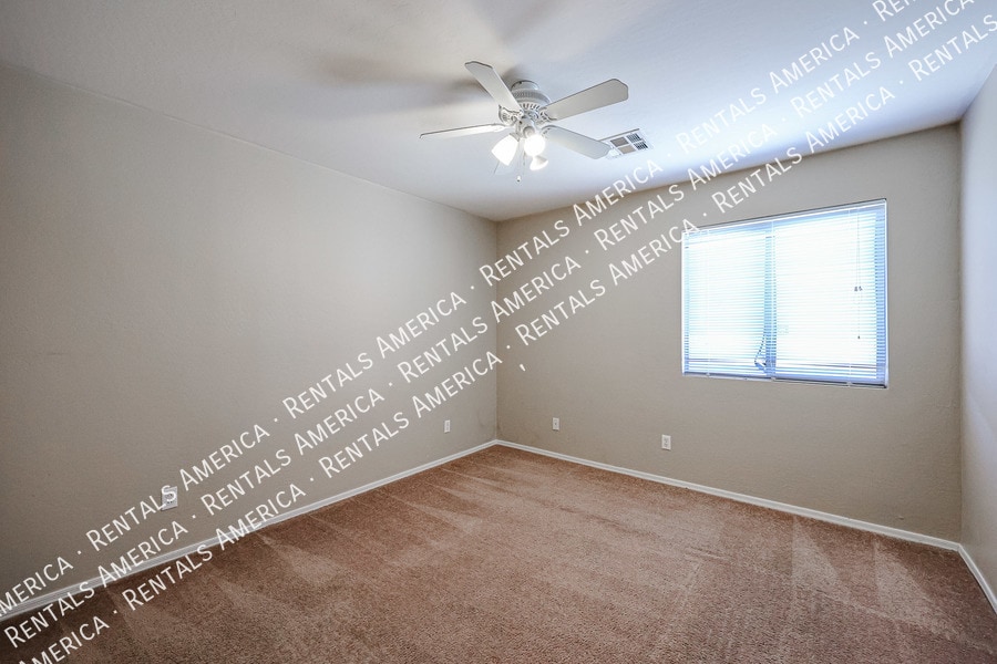 Building Photo - 6817 E Quiet Retreat