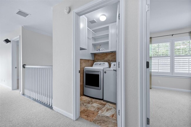 Building Photo - 4033 Canyon Glen Cir