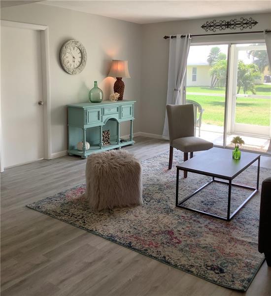 Building Photo - 18081 SE Country Club Dr