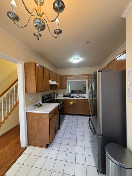 Building Photo - 6147 Stonehenge Pl