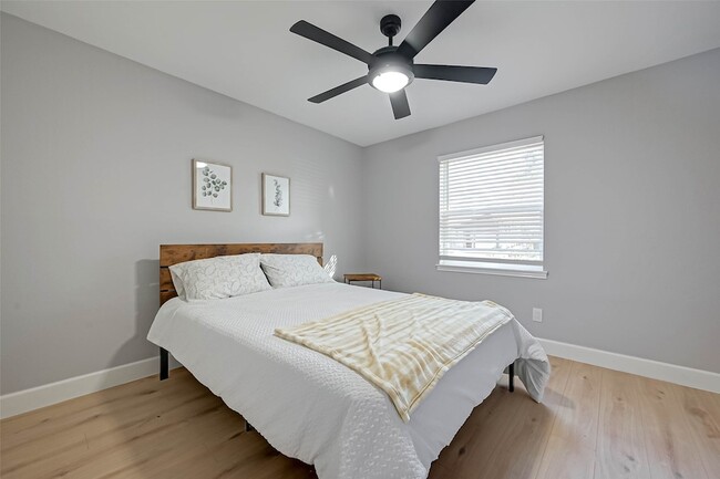 Building Photo - 5522 Caversham Dr