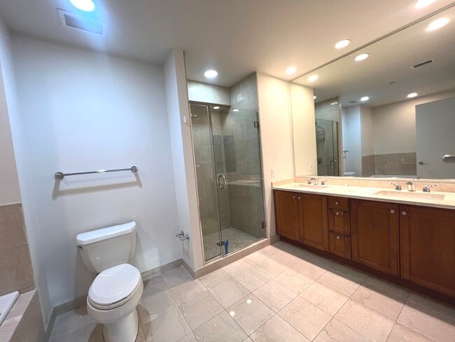 Building Photo - 60 E Monroe St