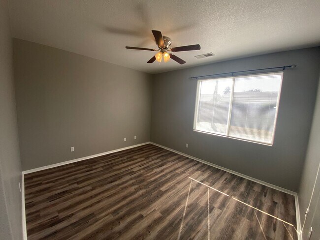 Building Photo - Pet Friendly home coming soon!