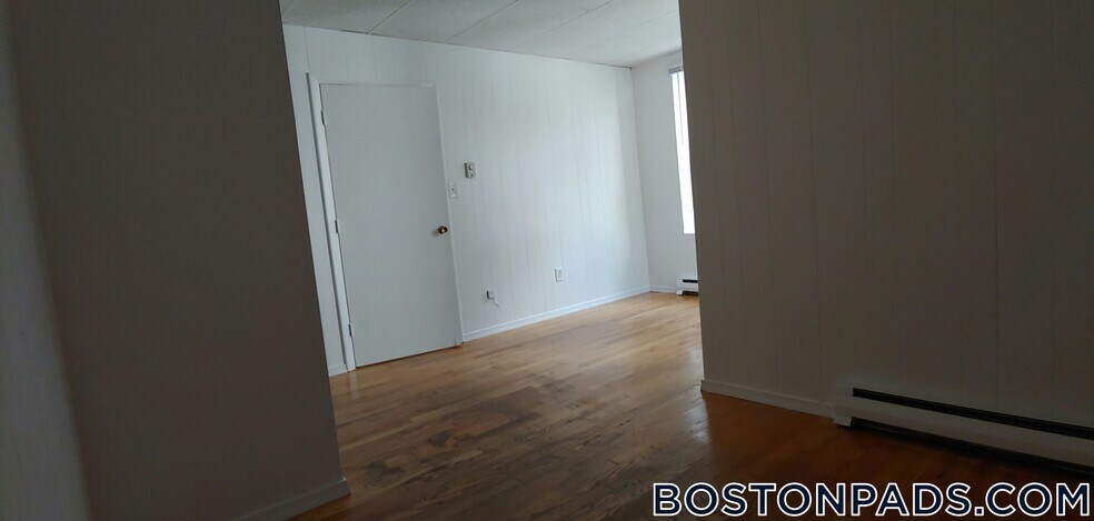 Building Photo - 199 Strathmore Rd