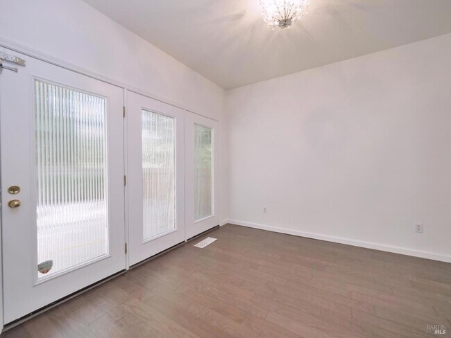 Building Photo - 3500 Crownridge Dr