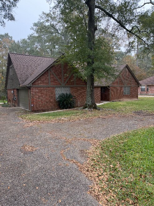 Building Photo - 96 Panorama Dr