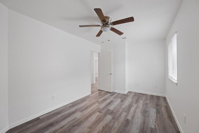 Building Photo - 12925 Marimba Trail