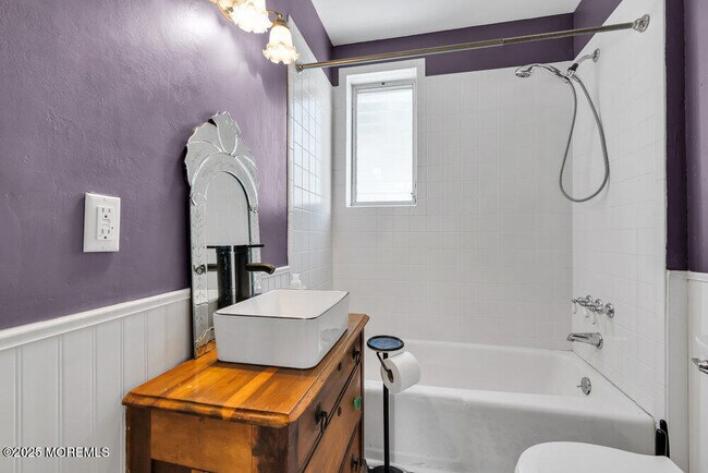 Building Photo - 31 Embury Ave