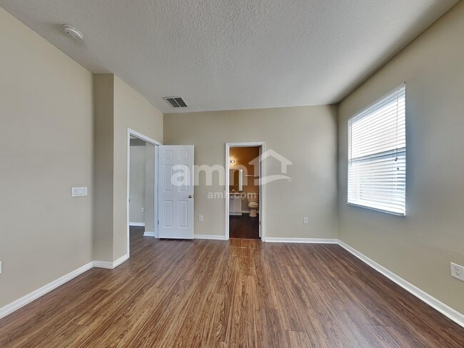 Building Photo - 16809 Hawkglen Pl