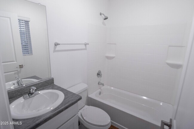 Building Photo - 12570 N Cotton Ln