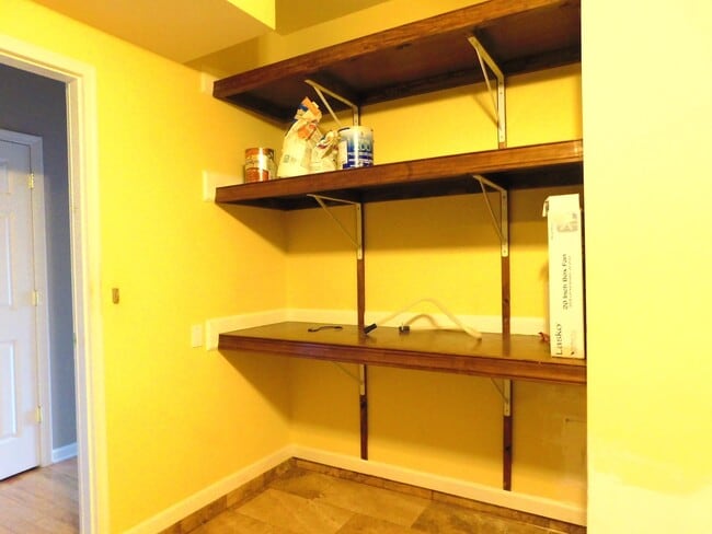 Building Photo - Ballantyne Village Townhome for Immediate ...