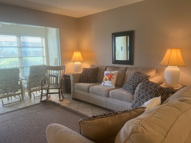 Building Photo - 2BR/2BA Condo in Mission Lakes