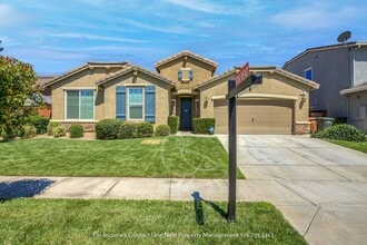 Building Photo - Charming Sorrento Home for Rent