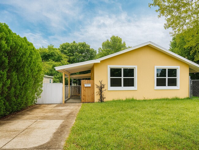 Primary Photo - Charming 2BR/1BA Apartment in Sunrise – $2...