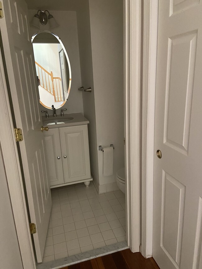 Building Photo - 42710 Cool Breeze Square