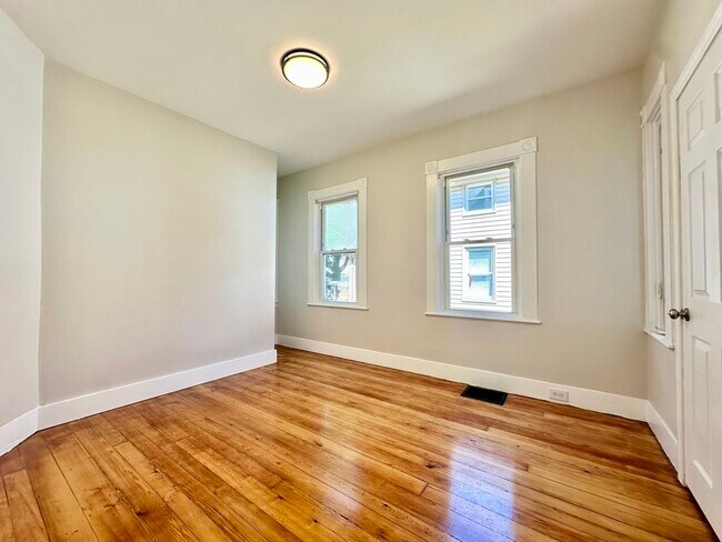 Building Photo - 299 Cedar St