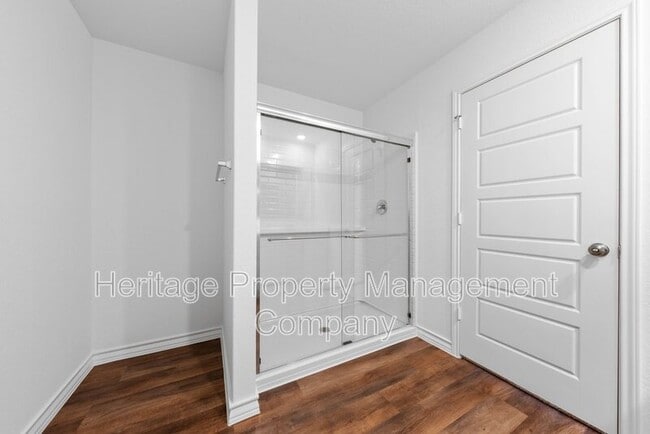 Building Photo - 817 Heartseed Ave