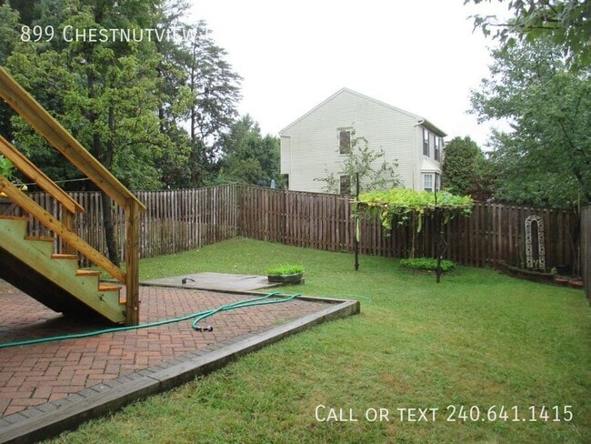 Building Photo - 899 Chestnutview Ct
