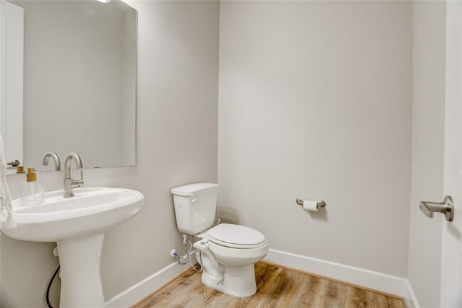 Building Photo - 1619 Chisos Bnd