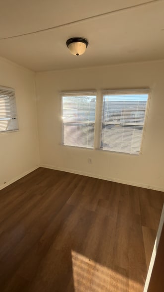 Building Photo - 1716 E Market Ave