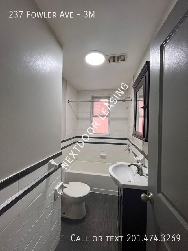 Building Photo - 237 Fowler Ave