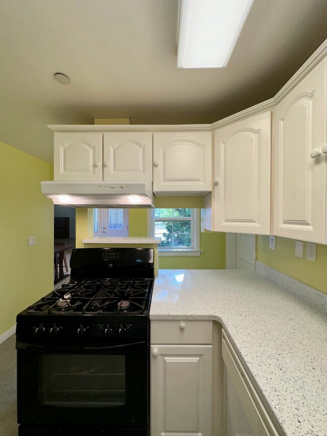 Building Photo - 7755 Mango Ave