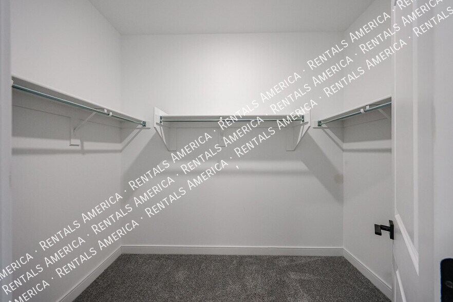 Building Photo - 7857 N 79th Ave