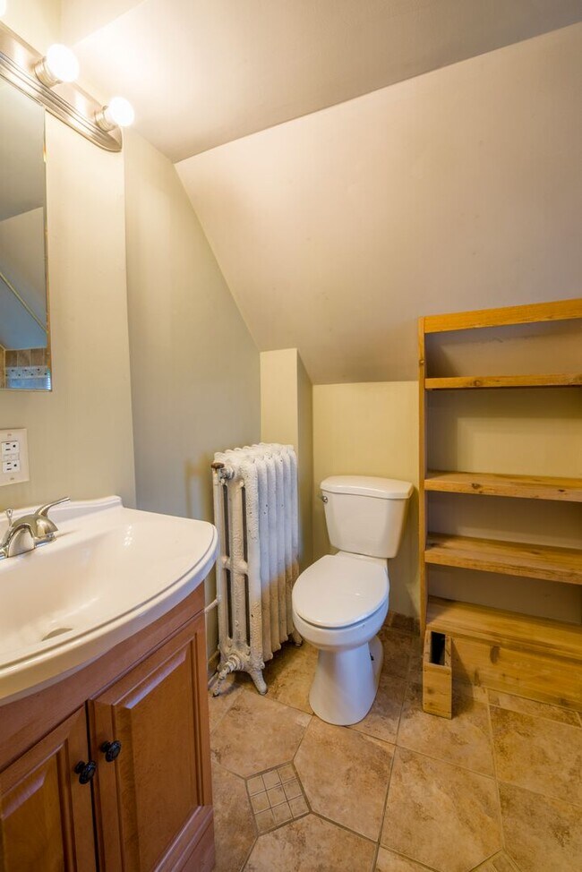 Building Photo - 4849 Vincent Ave S