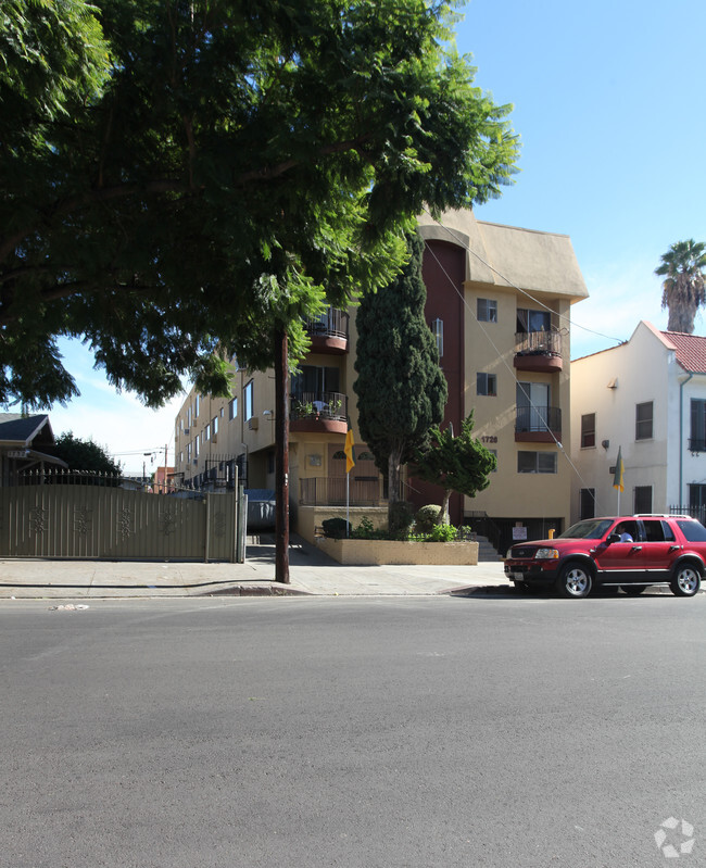 Building Photo - 1726 Garfield Place