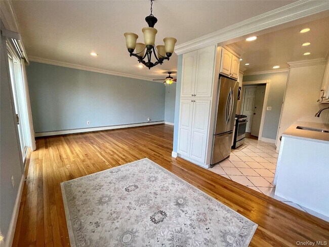 Building Photo - 6 Church Ln